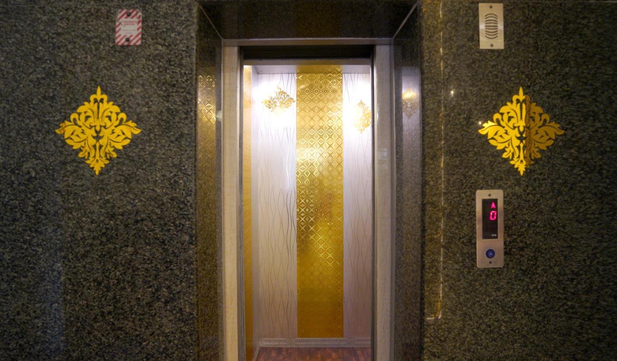 Hotel Neeraj Bhawan- Triveni Ghat Рішикеш Екстер'єр фото