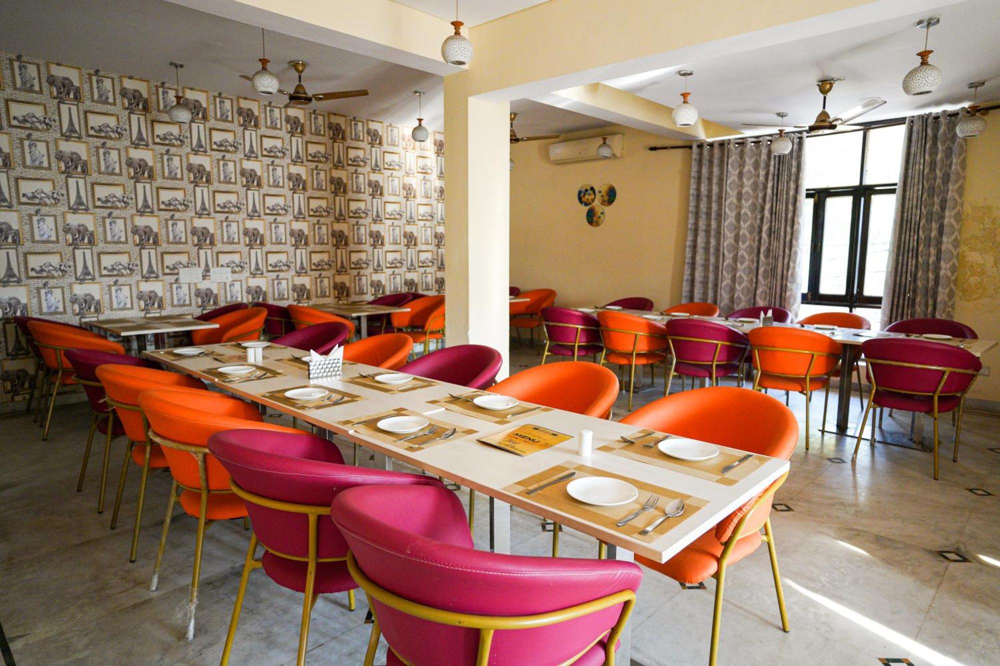 Hotel Neeraj Bhawan- Triveni Ghat Рішикеш Екстер'єр фото
